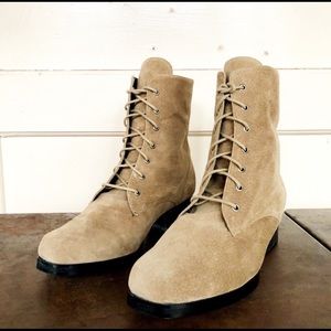 Newport News • Tan Vintage Leather Lace-Up Boots